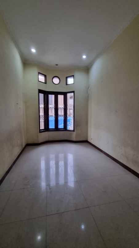 dijual rumah puspa gading kelapa gading