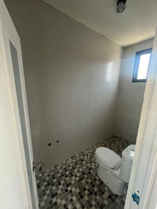 dijual rumah radar auri