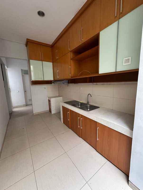 dijual rumah raffles garden citraland