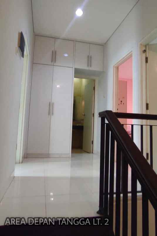 dijual rumah raffles hills full furnish cibubur