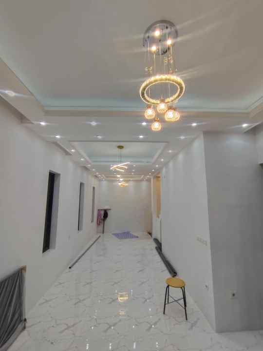 dijual rumah regency one east point b