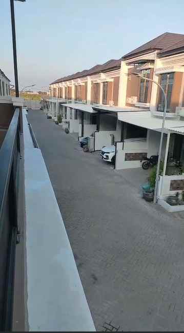 dijual rumah regency one east point b