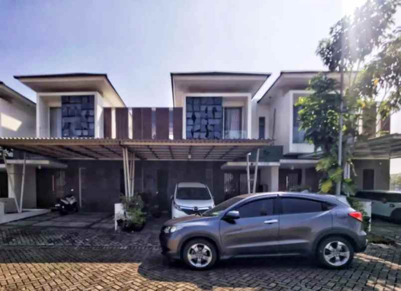 dijual rumah roya residence kel babatan