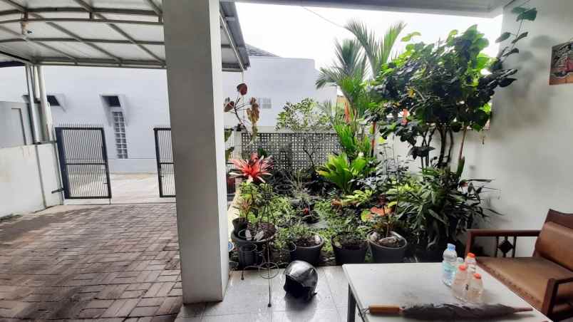 dijual rumah rumah strategis di sekitar