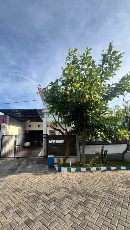 dijual rumah rungkut