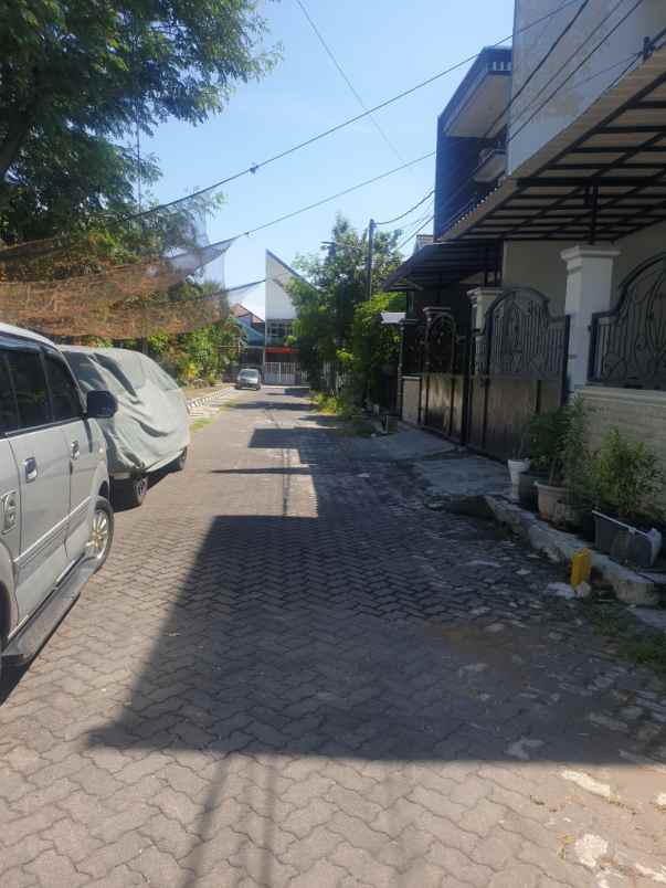 dijual rumah rungkut asri