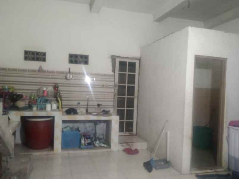 dijual rumah sambikerep