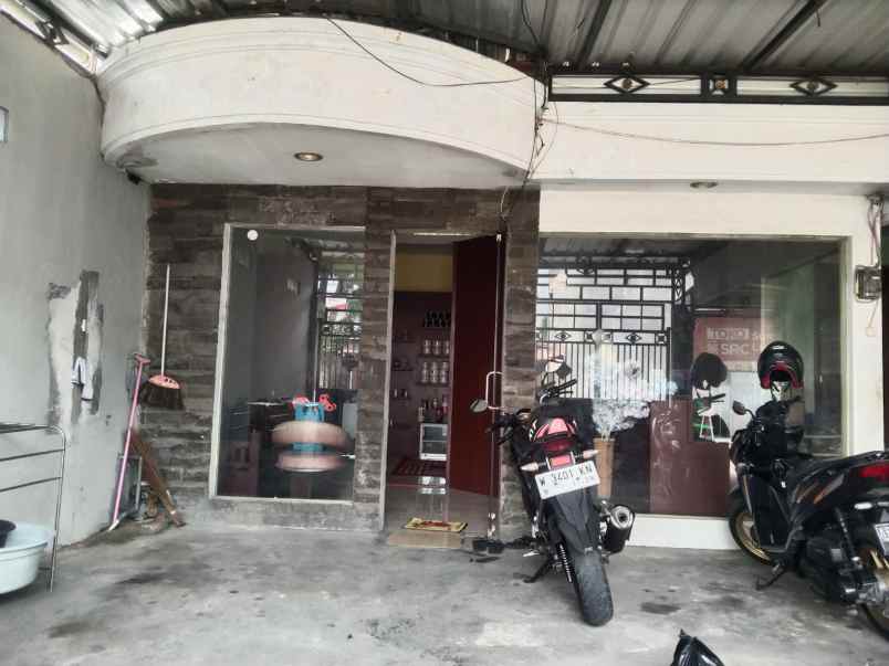 dijual rumah sambikerep