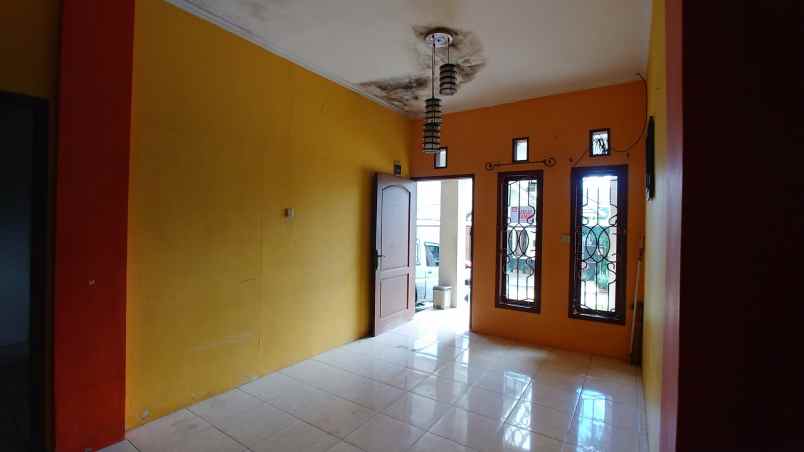 dijual rumah sariwangi