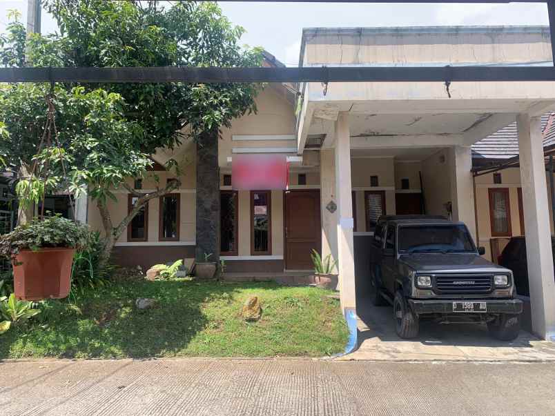 dijual rumah sariwangi