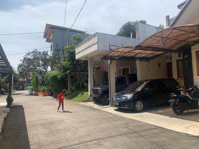 dijual rumah sariwangi