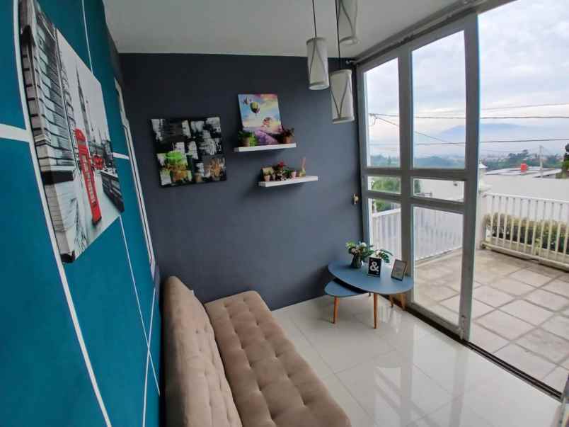 dijual rumah sariwangi cihanjuang