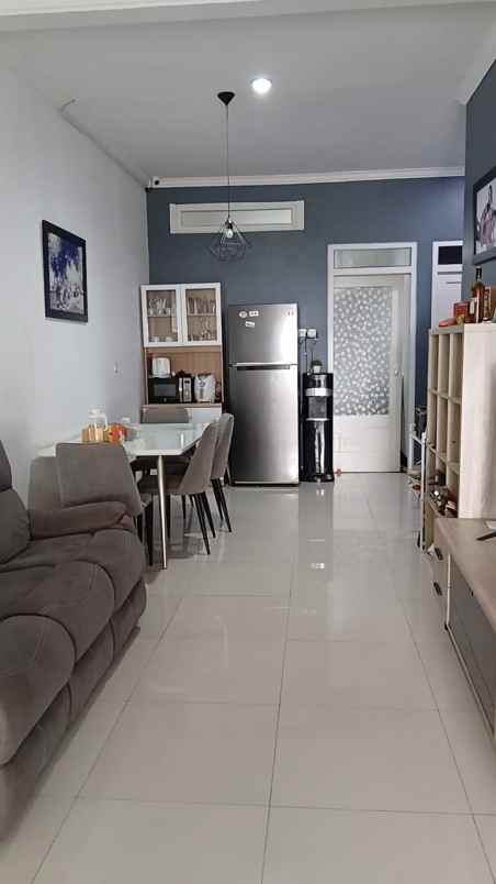 dijual rumah sariwangi cihanjuang