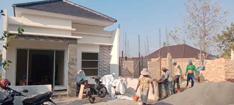 dijual rumah sendang sarj