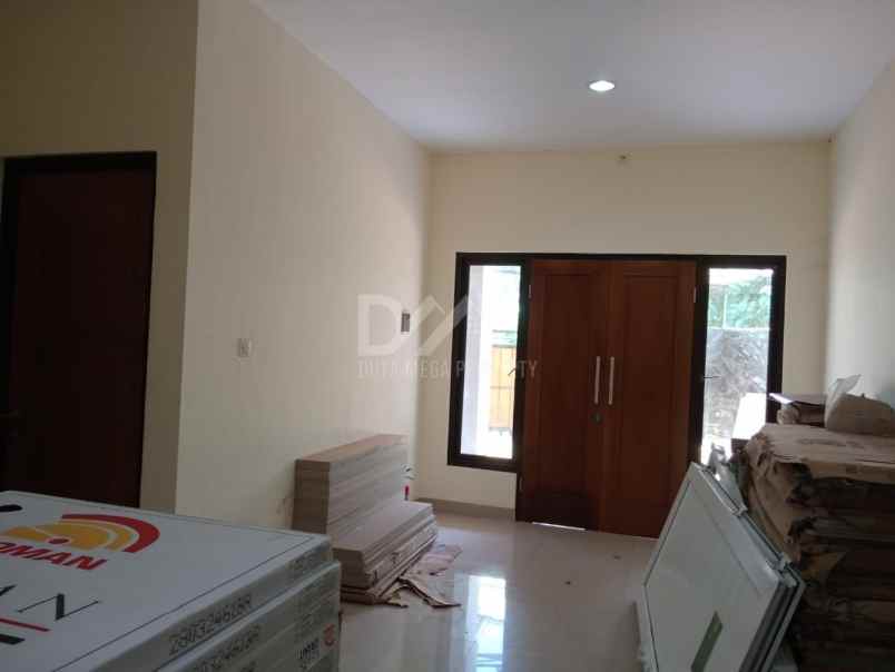 dijual rumah serpong park