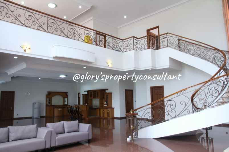 dijual rumah setiabudi lembang