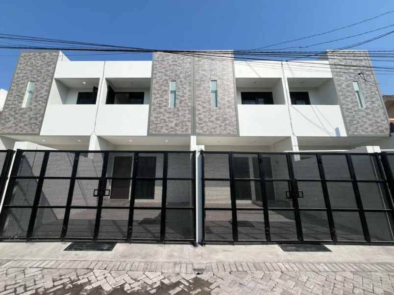 dijual rumah setro
