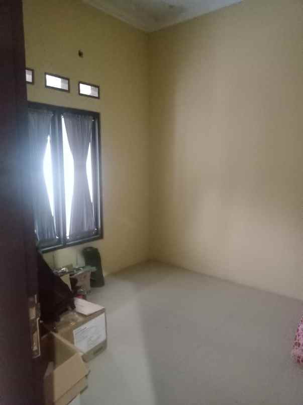 dijual rumah siap huni