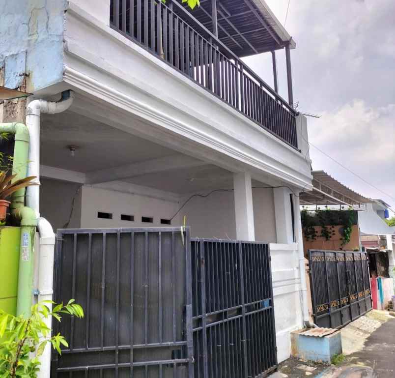 dijual rumah siap huni di depok