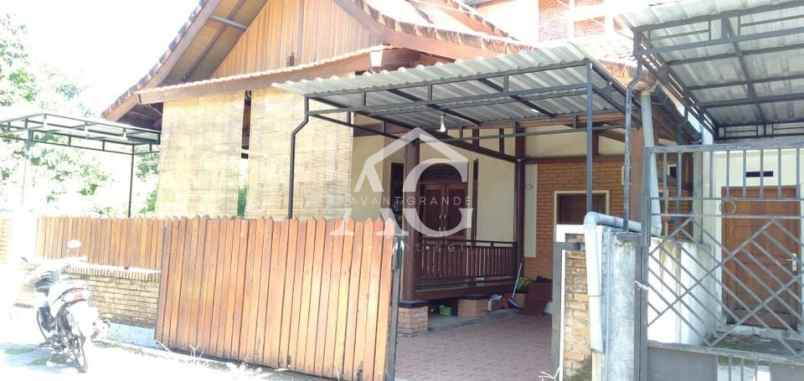 dijual rumah siap huni di joyogrand kota malang