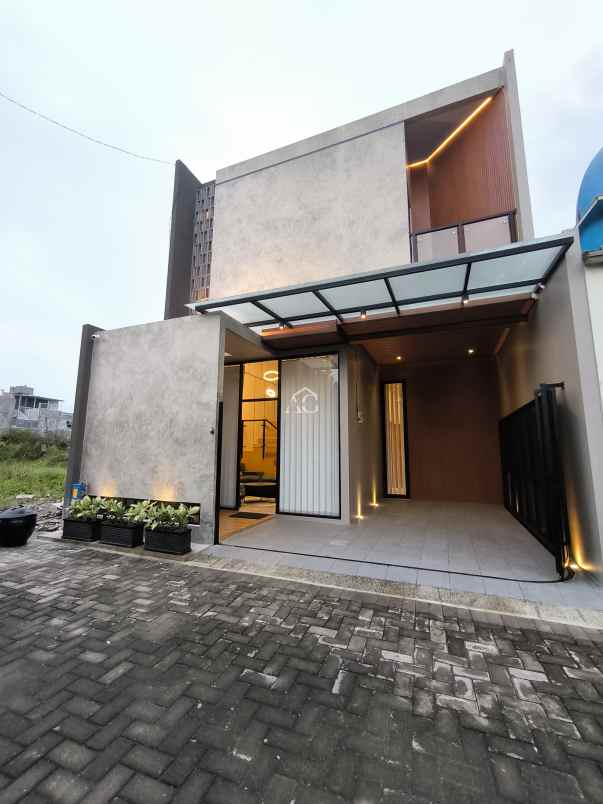 dijual rumah siap huni full furnish di sukun malang