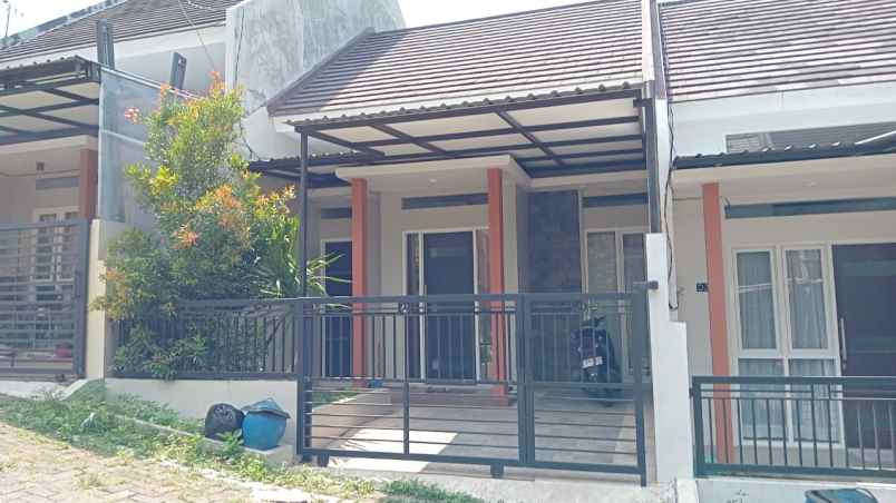 dijual rumah siap huni lokasi pandanlandung malang