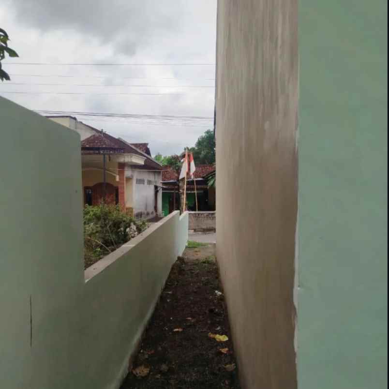 dijual rumah sidomoyo