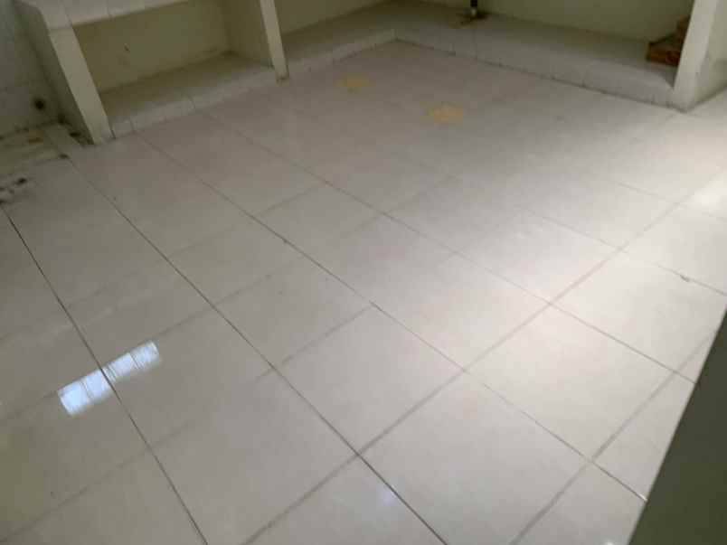 dijual rumah simpang darmo permai