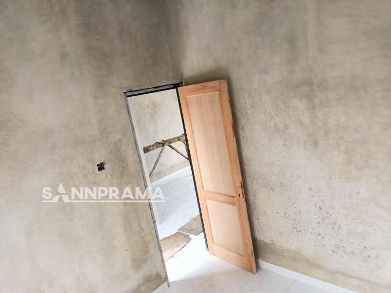 dijual rumah singabraja