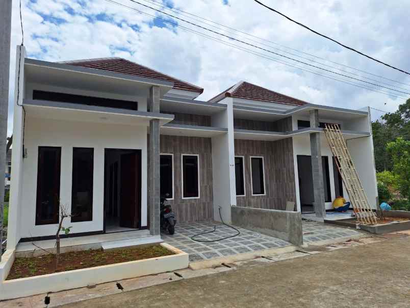 dijual rumah sip528