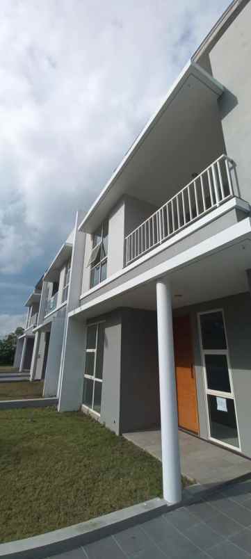 dijual rumah southlink