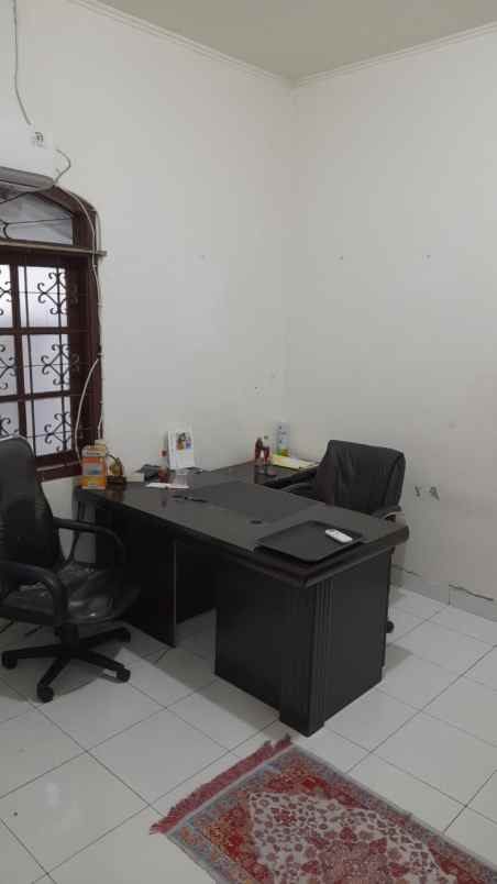 dijual rumah srengseng