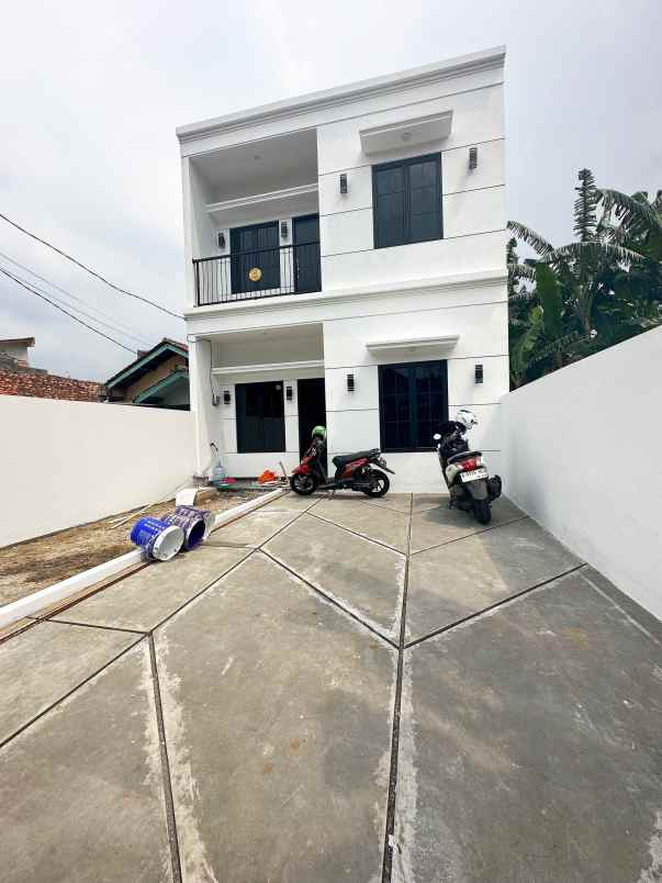 dijual rumah srengseng sawah