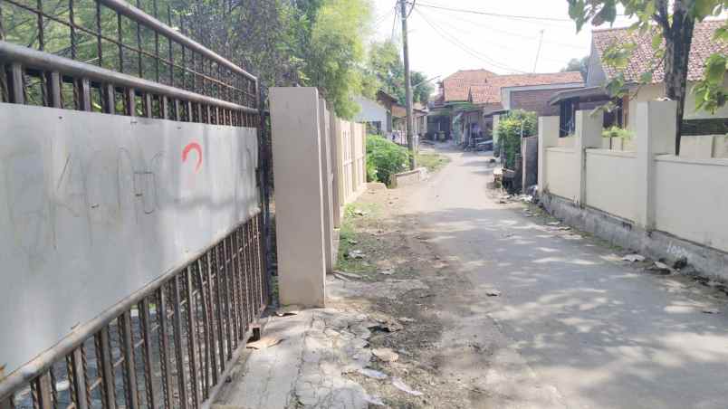 dijual rumah strategis