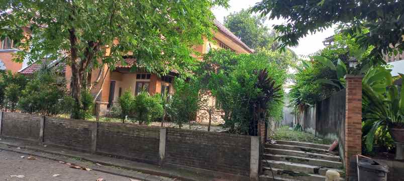 dijual rumah strategis di bali view