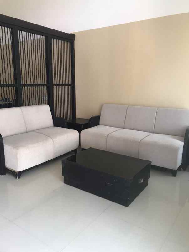 dijual rumah sukolilo dian surabaya timur