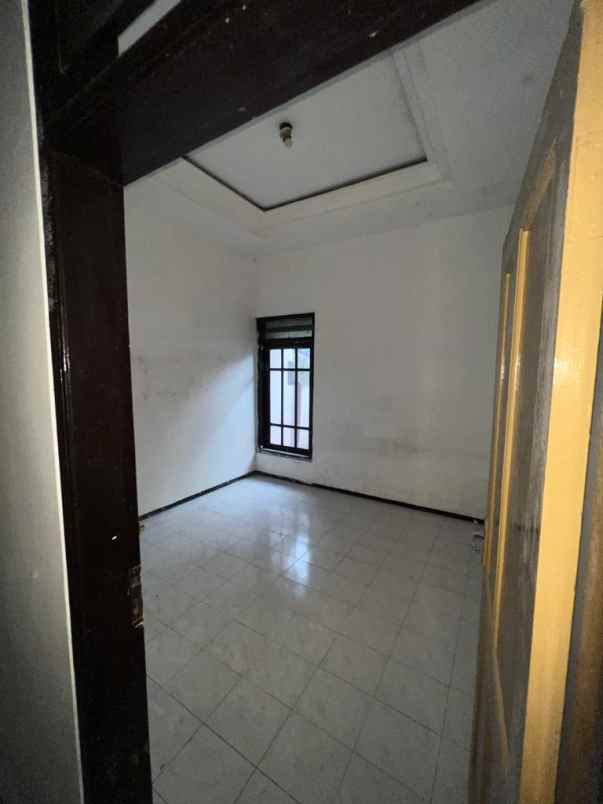 dijual rumah sulfat selatan