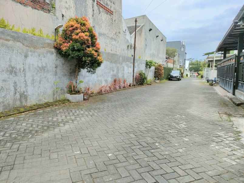 dijual rumah sulfat utara