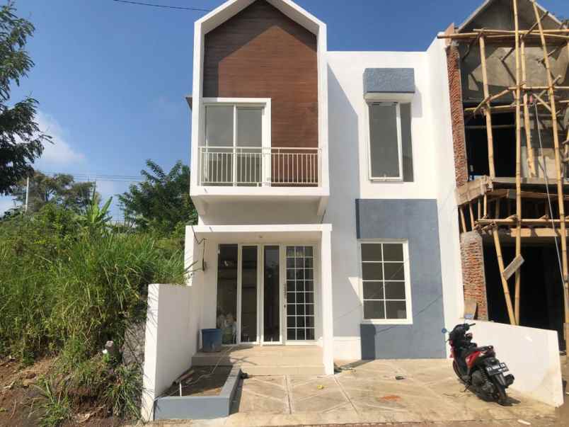 dijual rumah sumbersekar