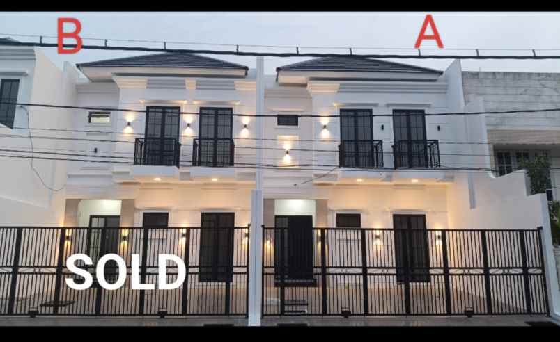 dijual rumah sutorejo