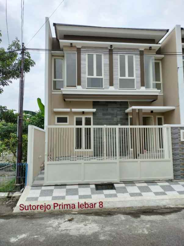 dijual rumah sutorejo prima