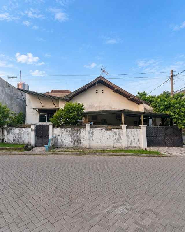 dijual rumah sutorejo selatan mulyorejo