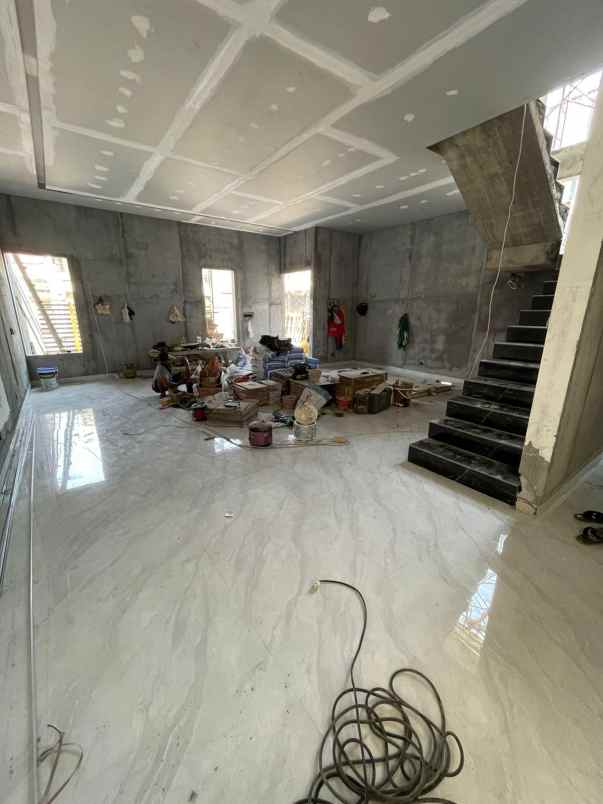 dijual rumah sutorejo timur surabaya