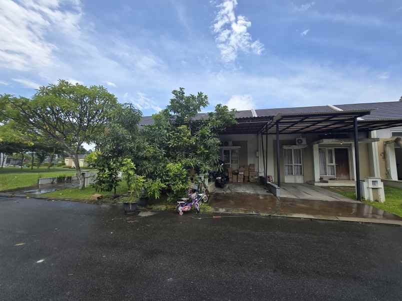 dijual rumah suvarna sutera cikupa