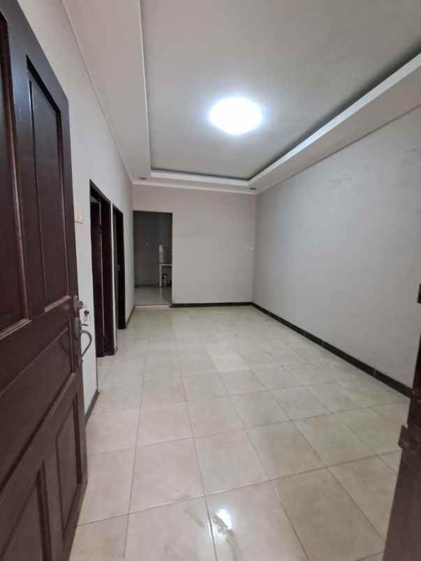 dijual rumah taman alamanda karang