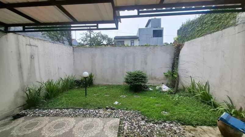 dijual rumah taman besakih sentul city