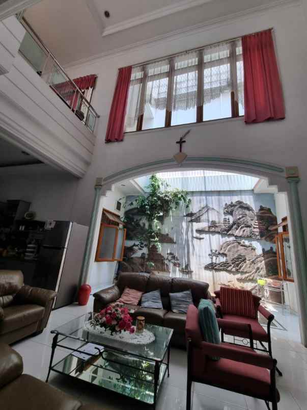 dijual rumah taman harapan indah jelambar