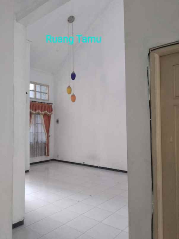 dijual rumah taman pondok indah