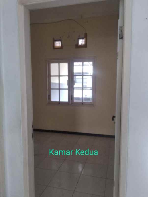 dijual rumah taman pondok indah