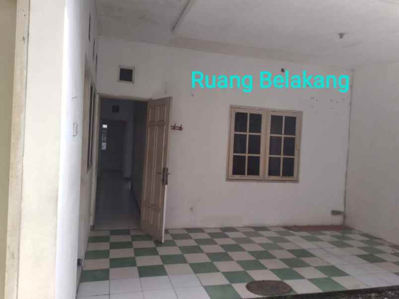 dijual rumah taman pondok indah